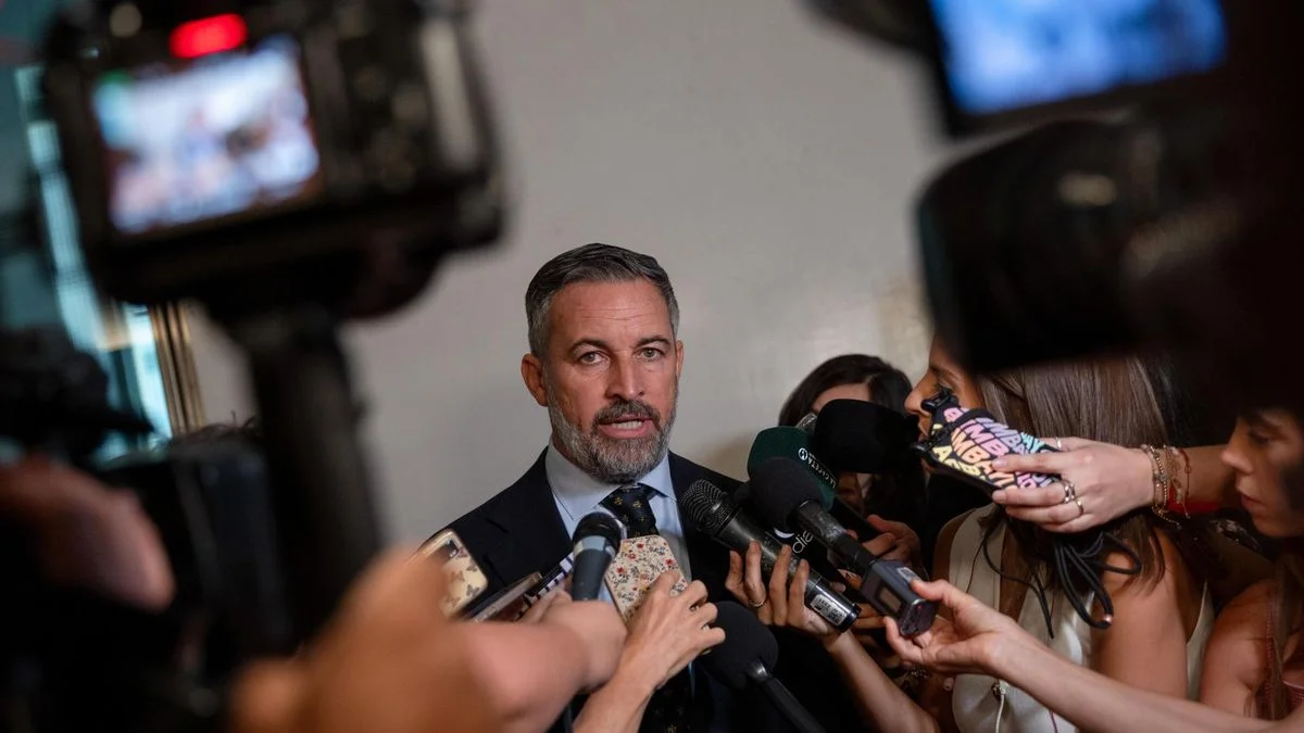 La polarización política se intensifica: Vox crece mientras otros partidos retroceden