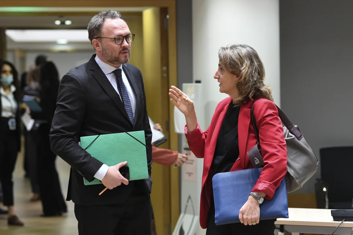 La posible restricción de Trump al diésel provoca alarmas sobre el suministro invernal en Europa