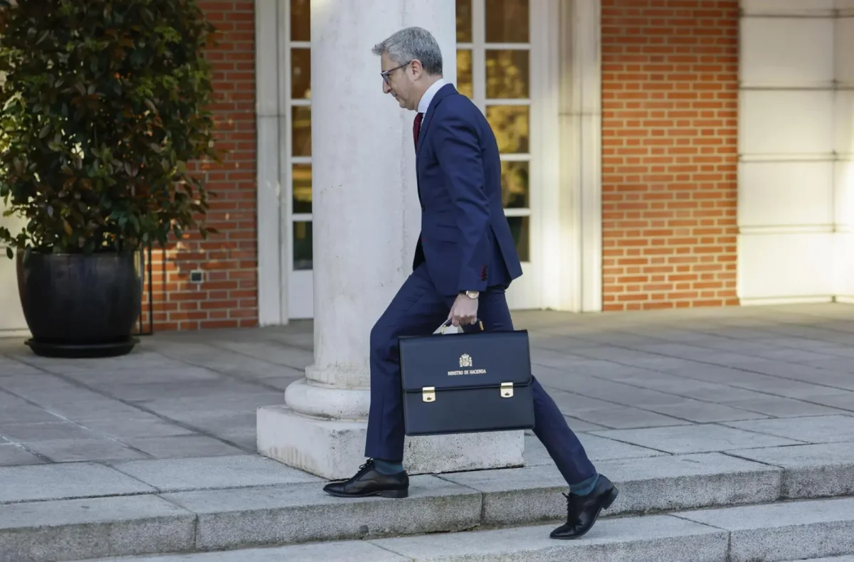 La reducción del déficit público al 2,18% del PIB permite al Gobierno aumentar inversiones clave