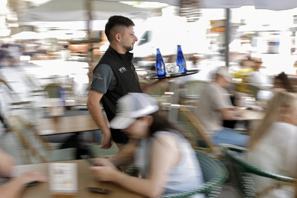 La regulación de inmigrantes evita la pérdida de más de 163.000 empleos en España