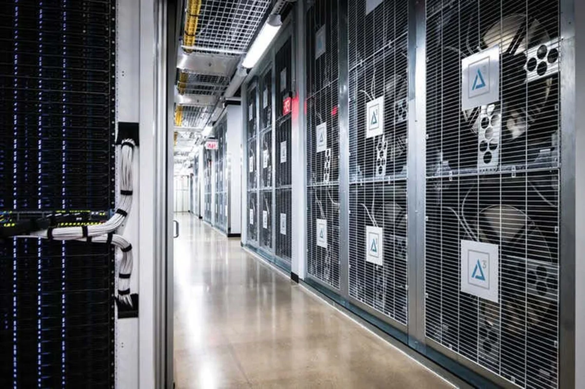 La regulación en centros de datos busca un equilibrio entre crecimiento y sostenibilidad.