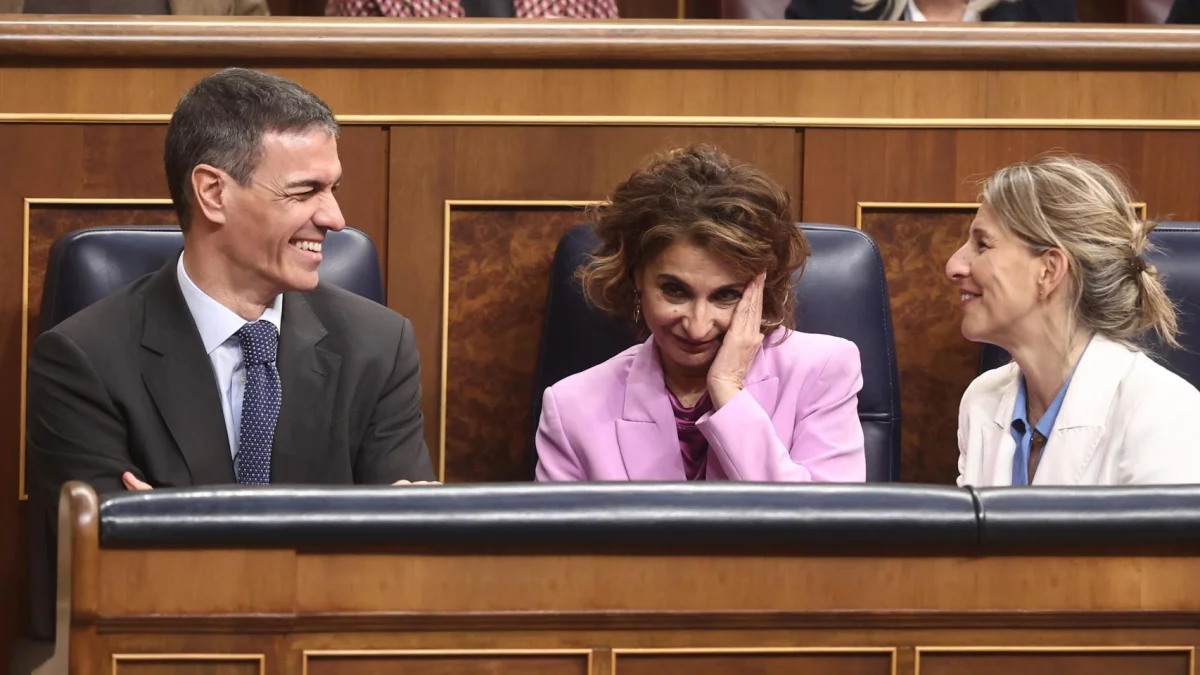 La salida de Montero de Hacienda deja un vacío en la política fiscal y autonómica española