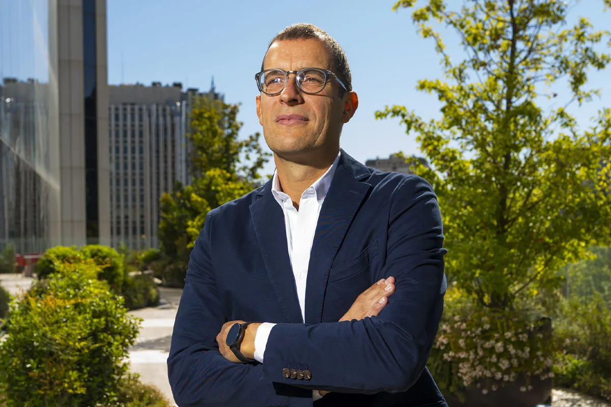 La sobreinversión en IA podría dejar a muchas empresas fuera del mercado, advierte Morell de IBM