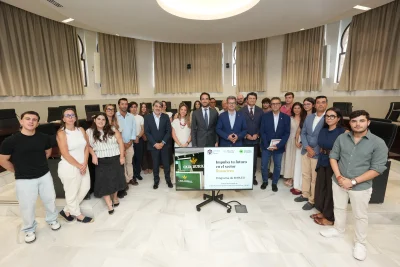 La UCO y Caja Rural del Sur crean oportunidades laborales en finanzas para 35 estudiantes