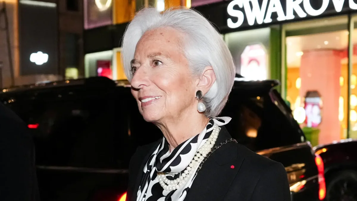 Lagarde reafirma su compromiso con el BCE y desmiente rumores de dimisión anticipada