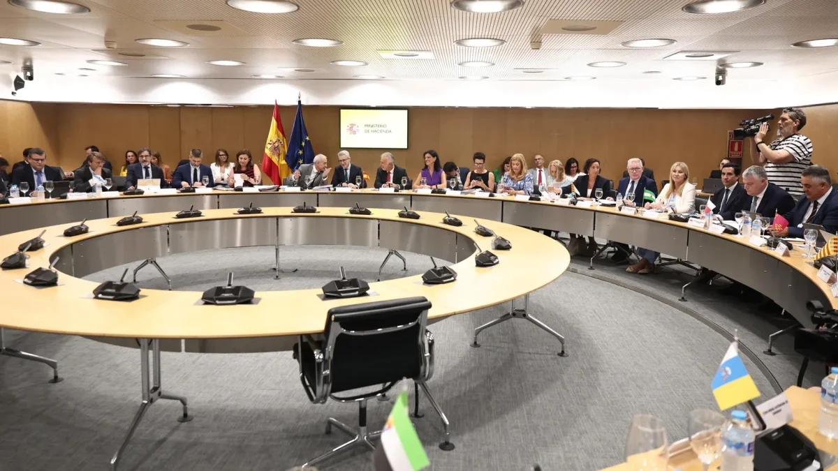 Las CCAA del PP enfrentan riesgos de división ante nueva financiación del Gobierno
