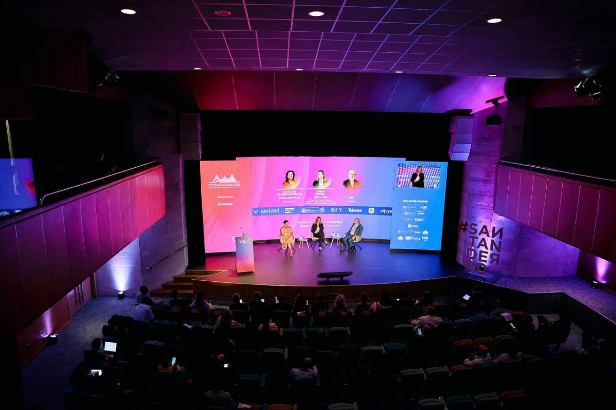 Las conclusiones de Santander40 revelan tendencias clave para 2024 a partir de 175 voces expertas