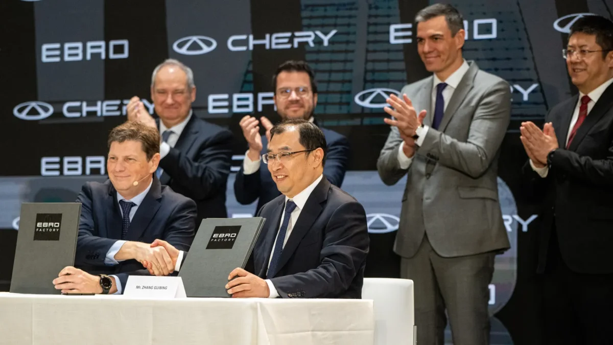 Las empresas chinas ganan terreno en España ante la caída de la inversión anglosajona