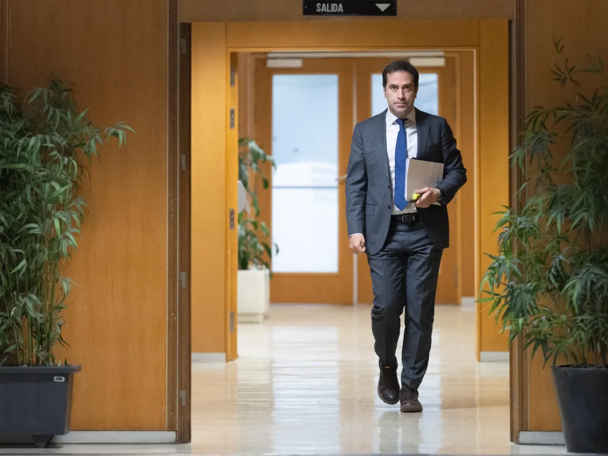 Las empresas españolas ven caer sus ventas en verano, augurando una recesión económica