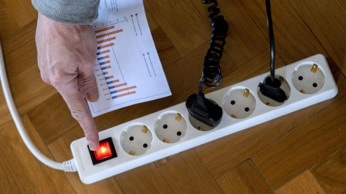Las energías limpias ahorran a los españoles: luz un 15% más barata que en Europa