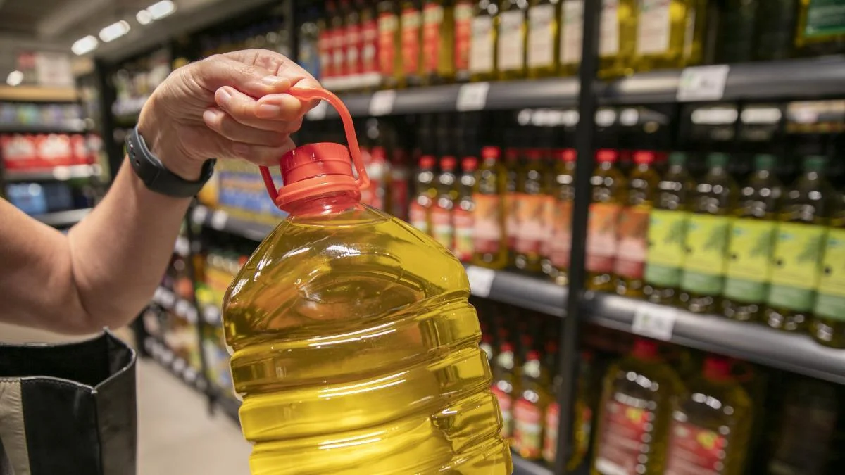 Las exportaciones catalanas superan los 12.000 millones, desafiando aranceles y peste porcina.