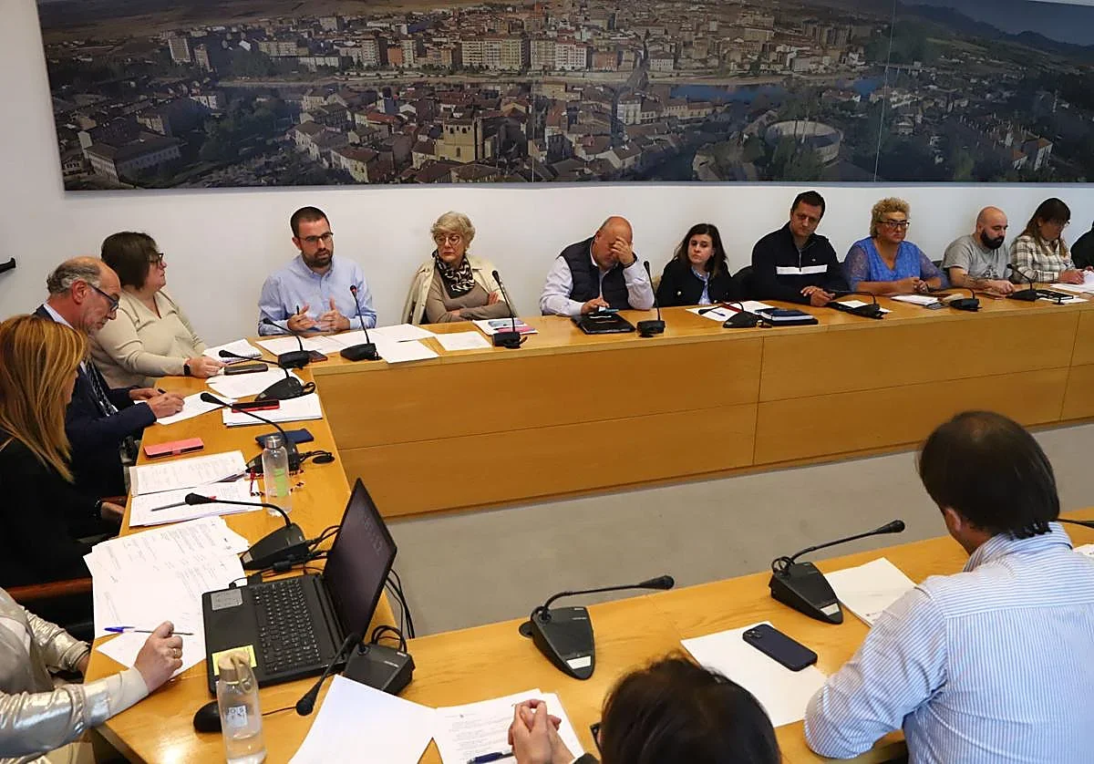 Las finanzas de Miranda se resienten por las inversiones fallidas en la piscina