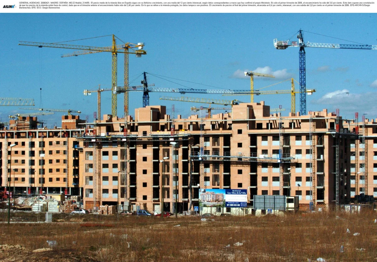 Las inmobiliarias destinan 77.500 millones a transformar viviendas en hoteles ante la demanda turística