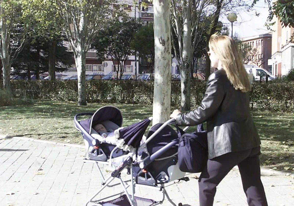 Las mujeres en España enfrentan el doble de precariedad laboral que los hombres