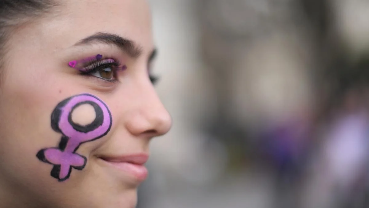 Las mujeres en política enfrentan nuevos desafíos tras el #MeToo: ¿cómo incluirlas?