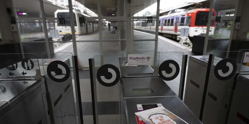 Las promesas de inversión evitan la huelga en el ferrocarril, pero ¿serán suficientes?