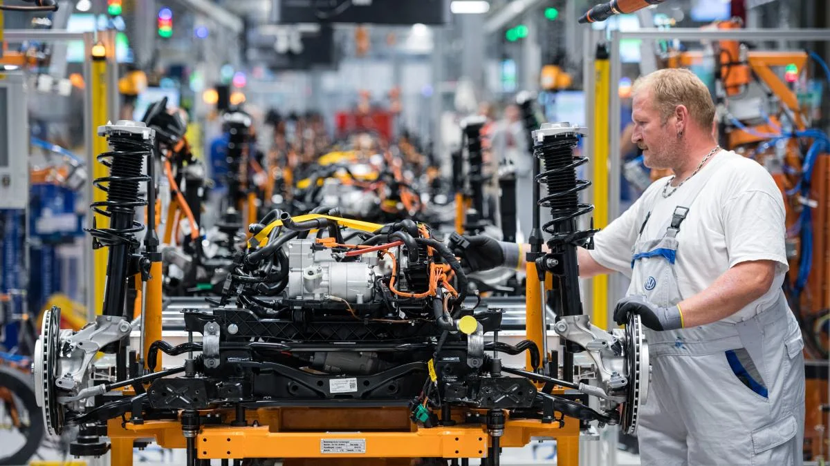 Las ventas de coches eléctricos alcanzan cifras récord impulsadas por la crisis energética