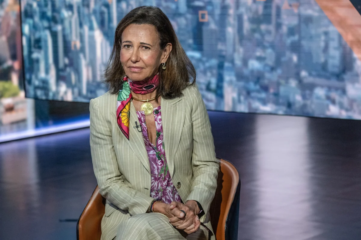 Los accionistas de Santander se preparan para un dividendo récord de 20.000 millones en 2028