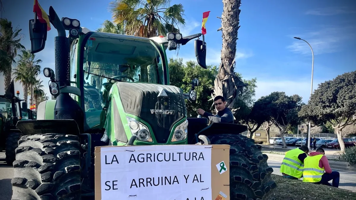 Los agricultores protestan por el gasóleo: llenar el depósito alcanza 422 €