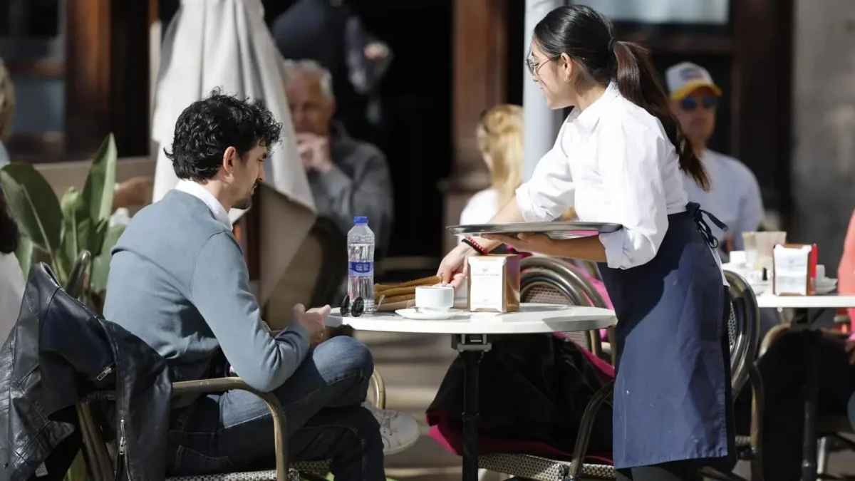 Los asalariados sufren una carga fiscal casi el doble que los pensionistas en España