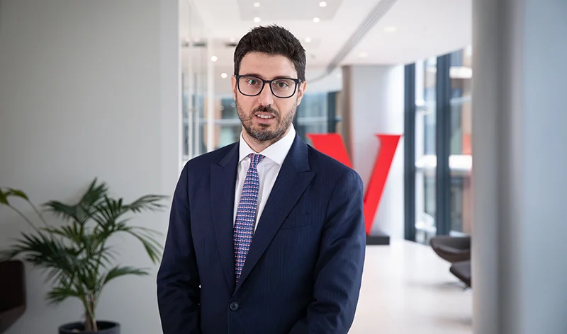 Los asesores enfrentan el reto de cerrar las brechas de confianza con sus clientes en España