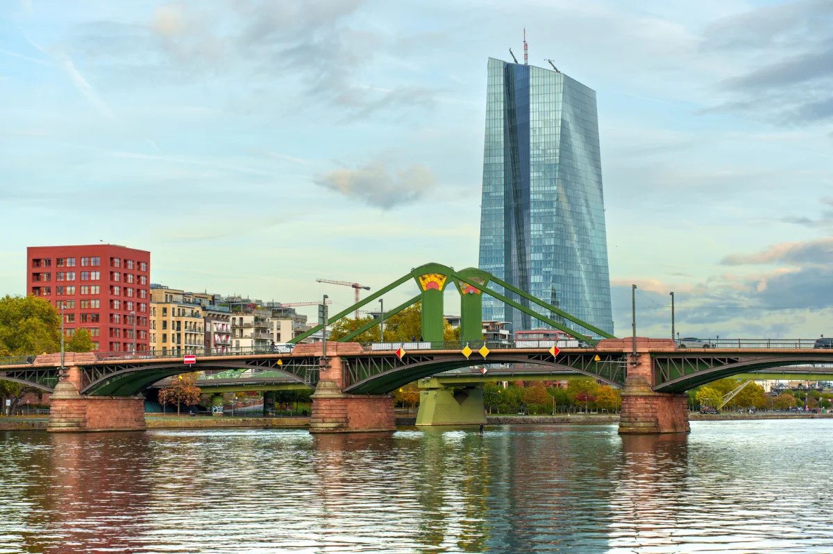 Los bancos deben adaptarse a la IA o enfrentarán una supervisión más estricta del BCE