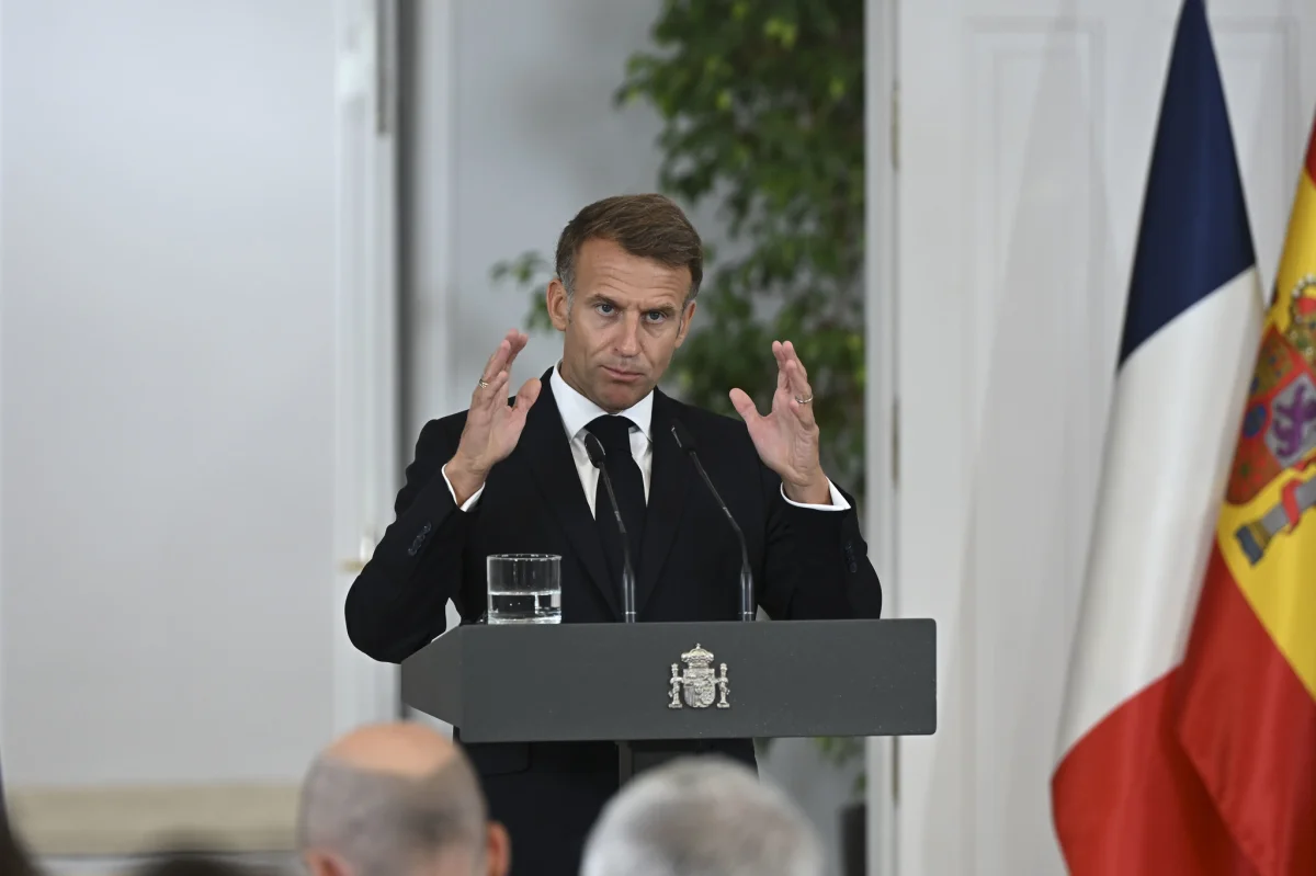 Los bancos y empresas enfrentan mayores costes de financiación por la crisis de deuda en Francia