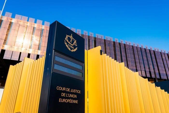 Los consumidores recuperarán pagos no autorizados, aunque su negligencia lo provocara