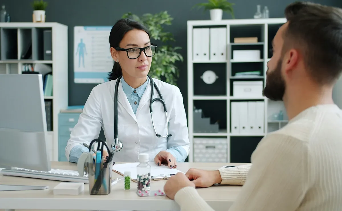 Los contribuyentes ahorrarán hasta 1.200 euros en la Declaración de la Renta 2025 gracias a deducciones médicas