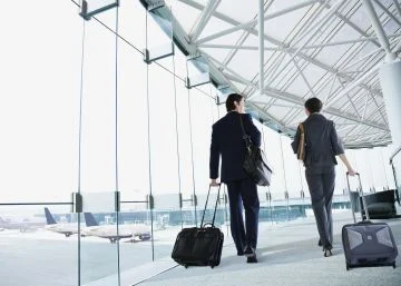 Los empleados de empresas españolas ahorran hasta un 30% en viajes de trabajo