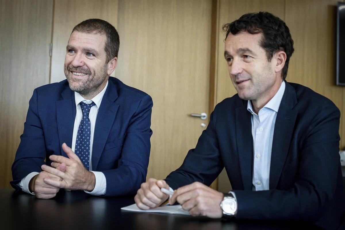 Los Escribano buscan respaldo de Sepi para mantener control sobre EM&E frente a Indra