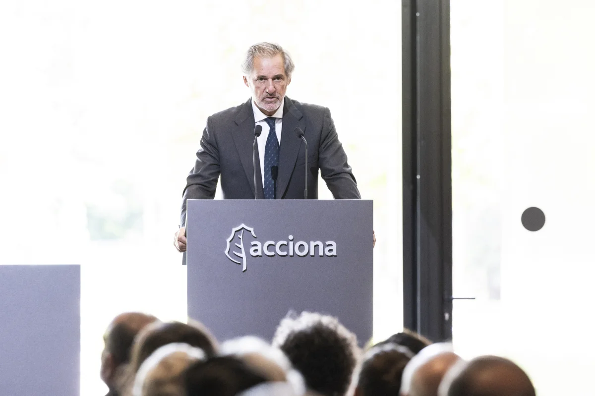 Los fondos de inversión se agrupan para competir por Acciona Energía tras su gran alza en Bolsa