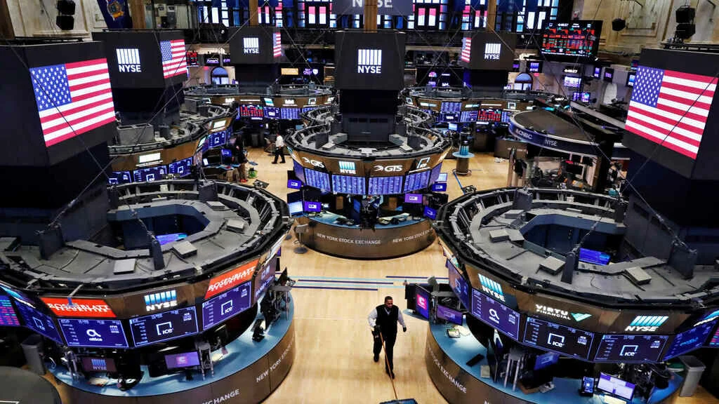 Los inversores celebran el rally del Dow Jones y S&P 500, mientras SpaceX enfrenta pérdidas.