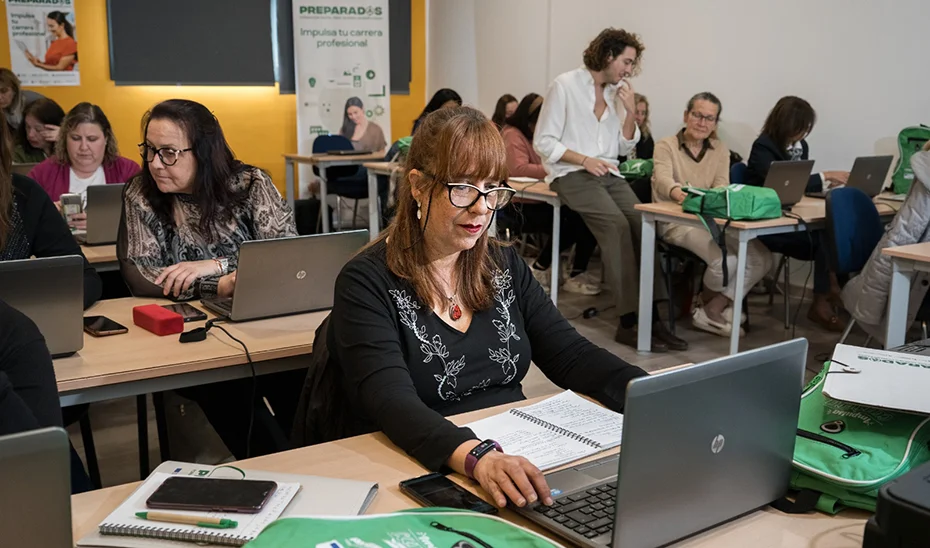 Los jóvenes emprendedores andaluces podrán acceder a fondos para proyectos innovadores en 2026