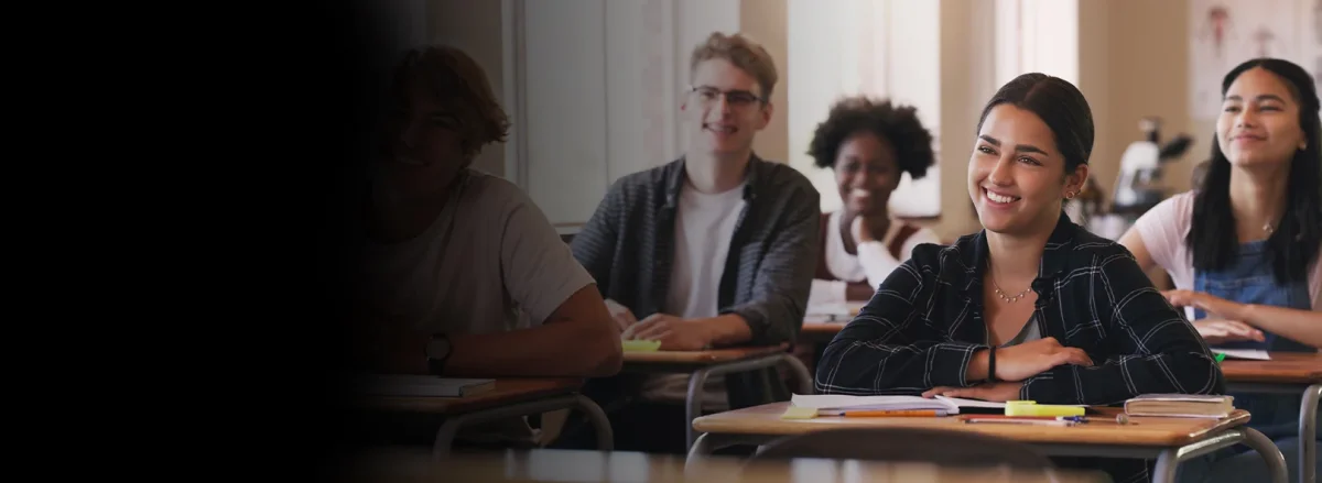 Los jóvenes españoles enfrentan un desafío financiero: más interés que educación económica