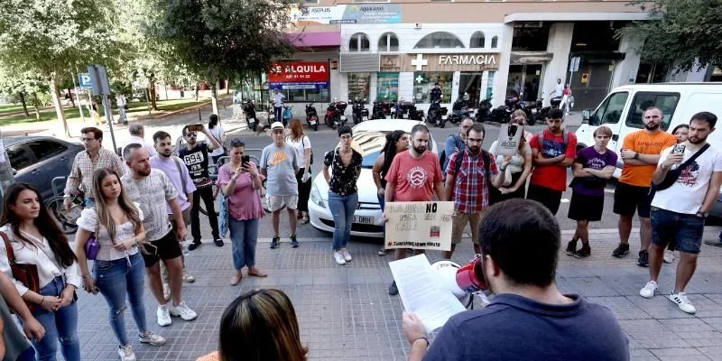 Los jóvenes españoles transfieren anualmente miles de euros a las generaciones mayores