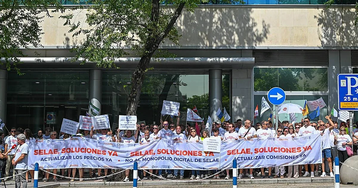 Los loteros exigen cambios urgentes ante la crisis del sector en una protesta sin precedentes