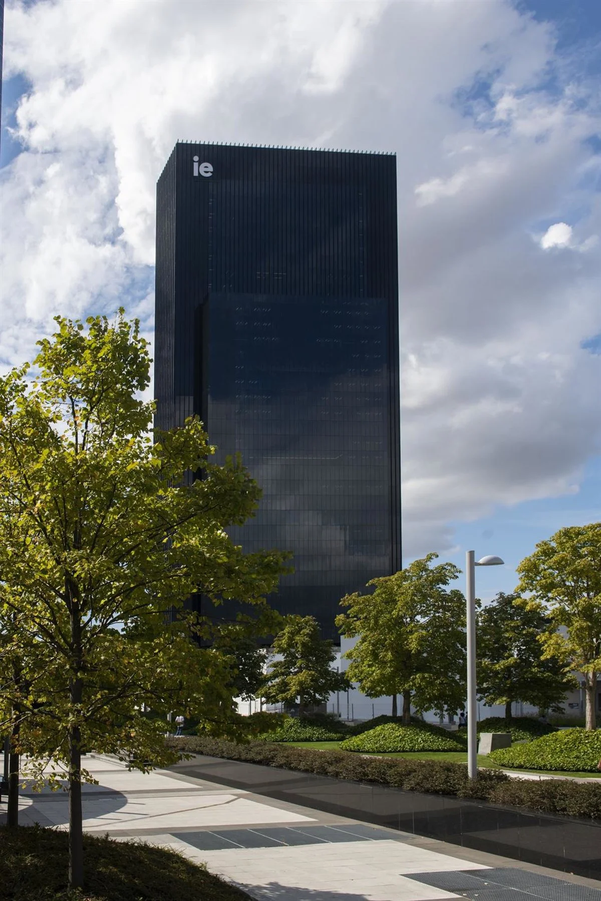 Los másters de finanzas de IE, Esade y Carlos III destacan en el ranking del Financial Times