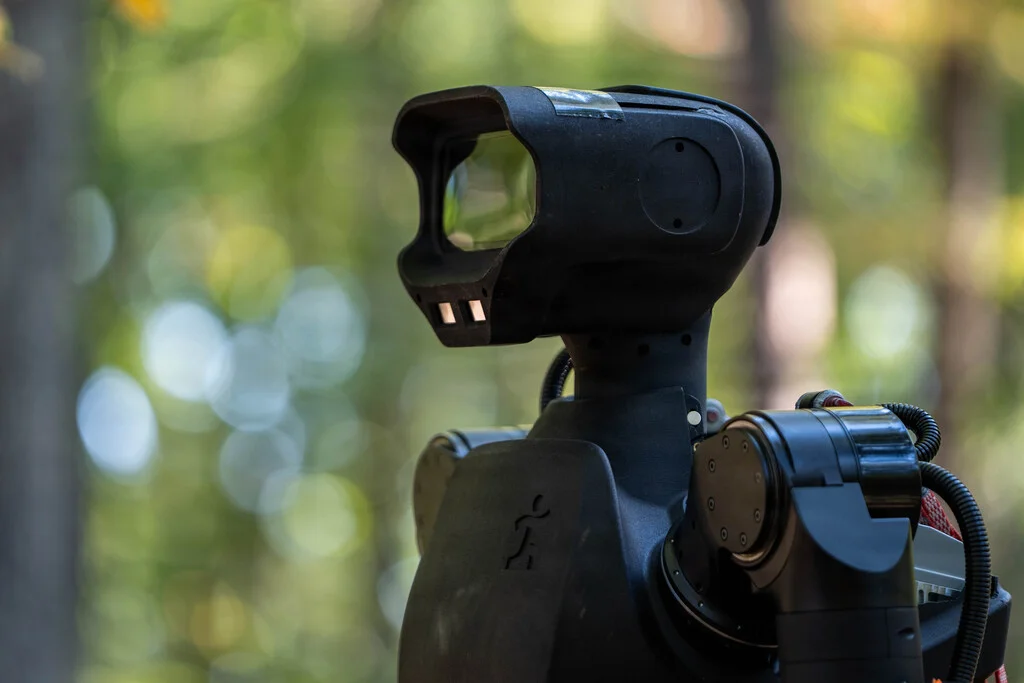 Los planes militares de EEUU se transforman con la inclusión de robots humanoides.