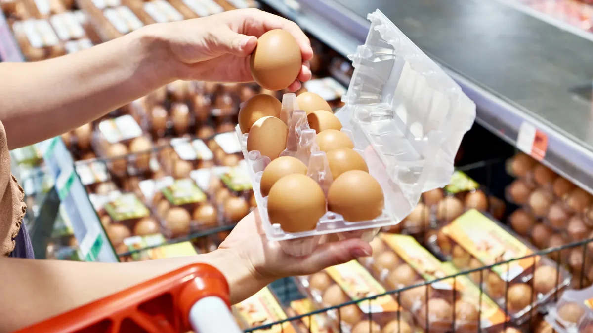 Los precios de los alimentos se disparan: huevos y carne de vacuno marcan récords en junio