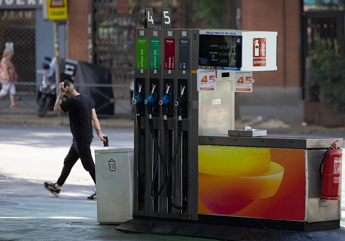 Los precios de los carburantes empujan la inflación al 4,3%, la más alta en ocho meses