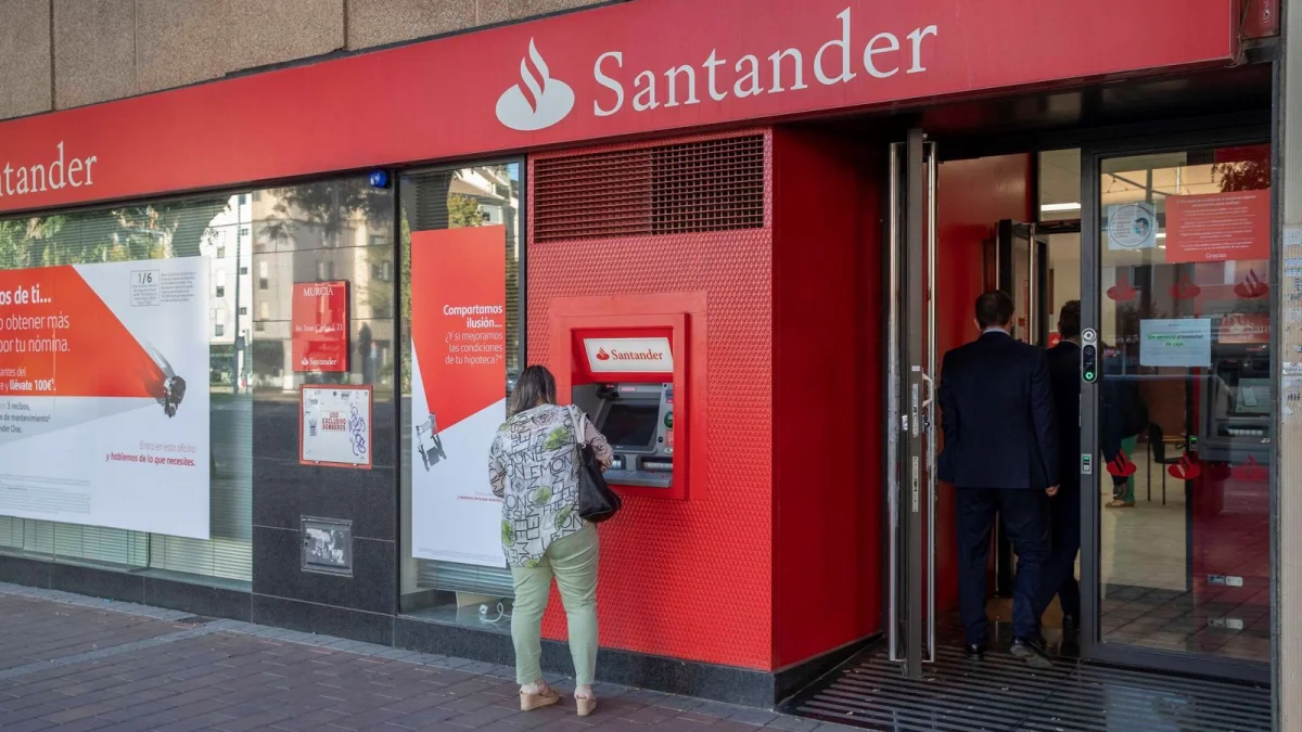 Miles de trabajadores pueden beneficiarse de hasta 840 euros al cambiar su nómina a Santander