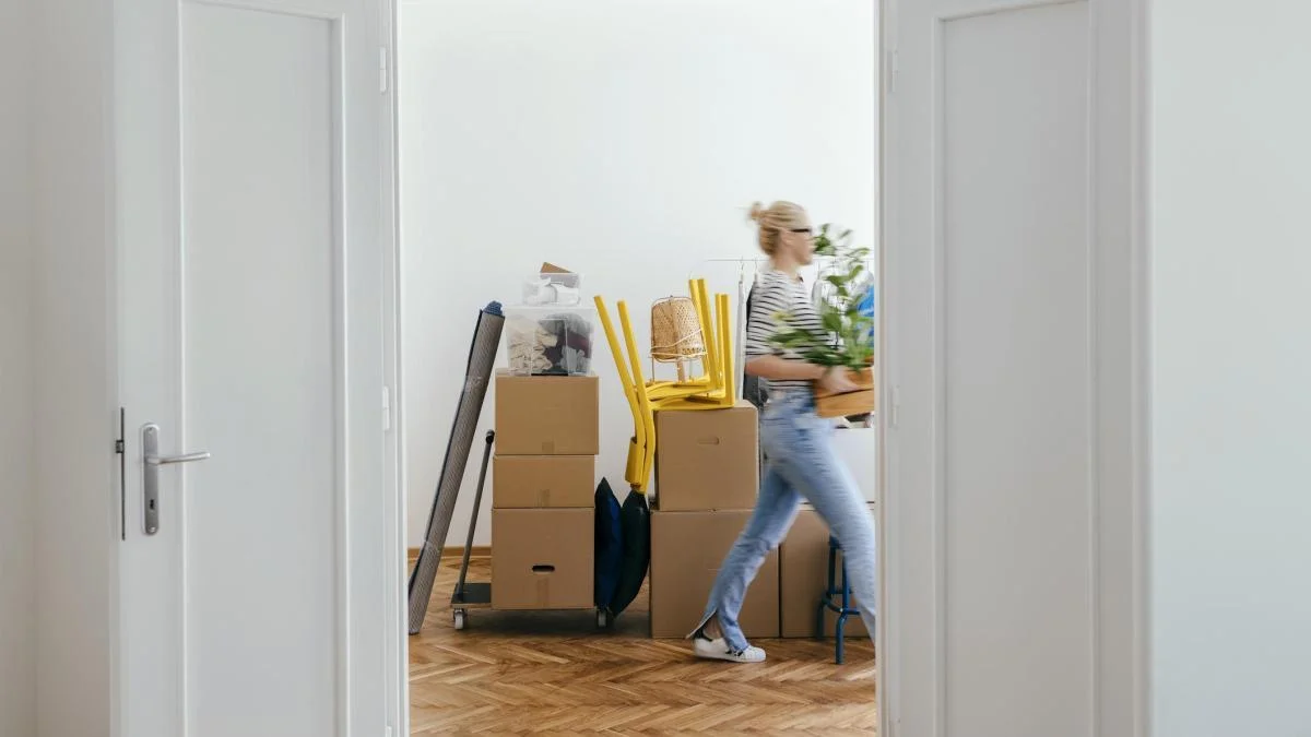 Mudarte a España: ahorra en impuestos al llevar tus muebles y coche sin coste alguno