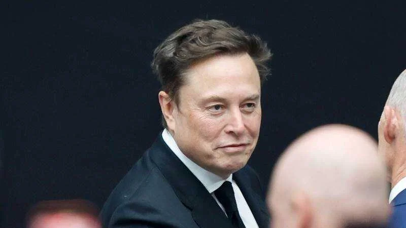 Musk alerta sobre el dominio de Apple y Google que afecta a la competencia en tecnología