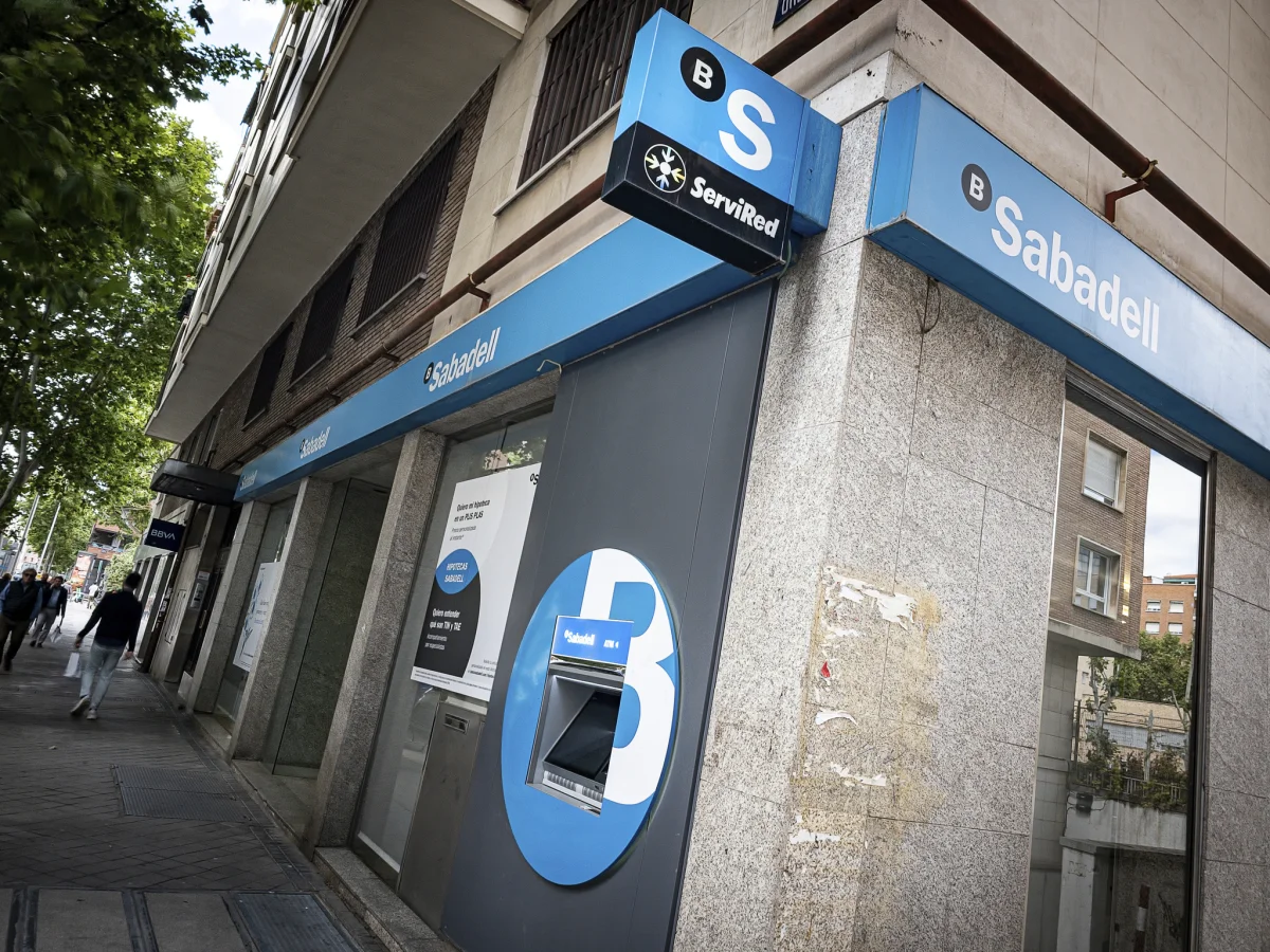 Nuevos clientes de Sabadell ahorrarán hasta 600 euros en comisiones en dos años
