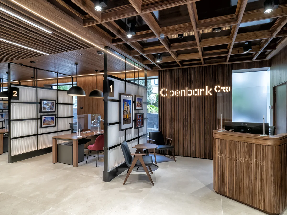 Openbank incentiva la captación de clientes con hasta 700 euros en recompensas