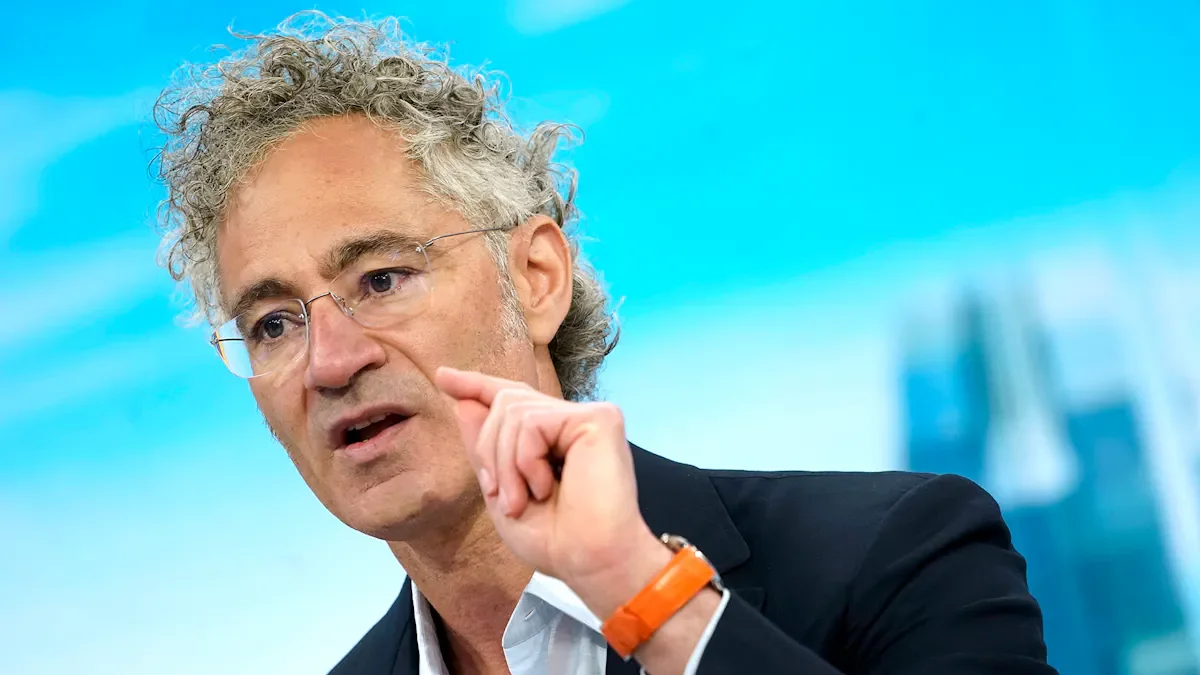 Palantir supera expectativas con un crecimiento récord del 30% en el último trimestre