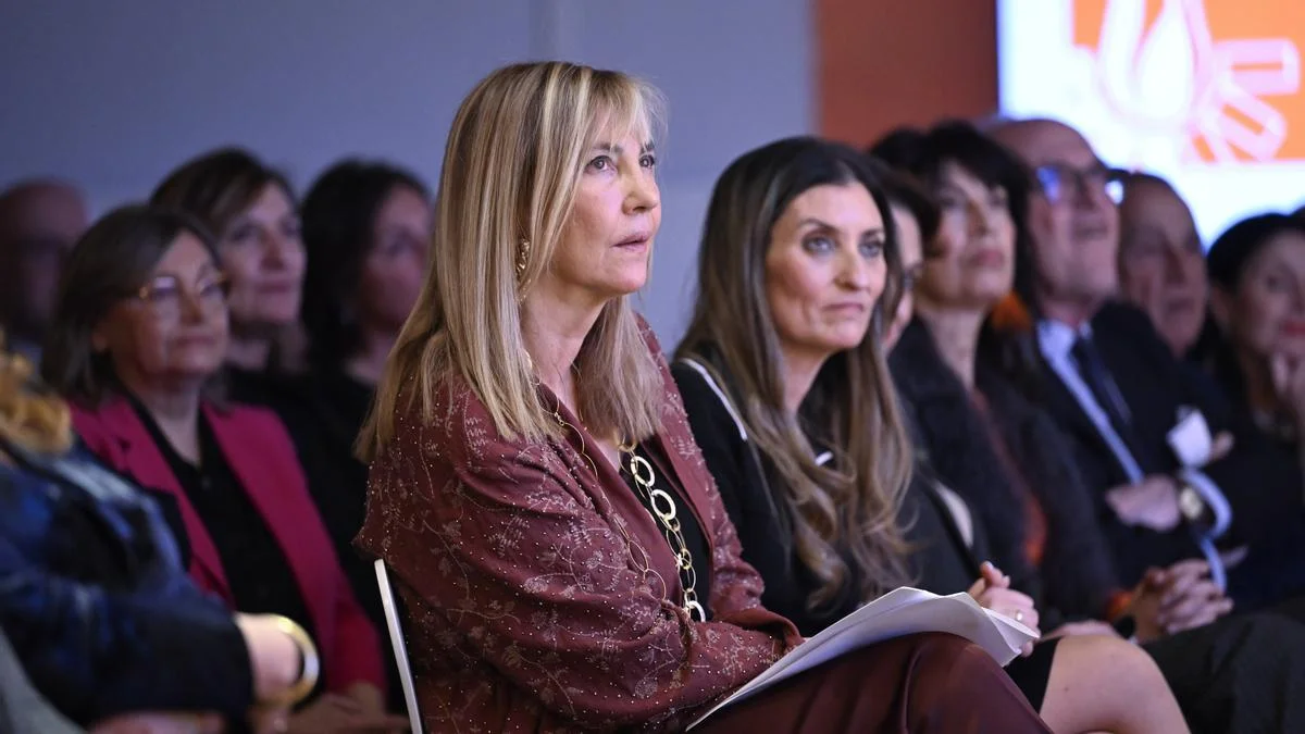 Perelló busca alianzas con la derecha para influir en reformas gubernamentales clave