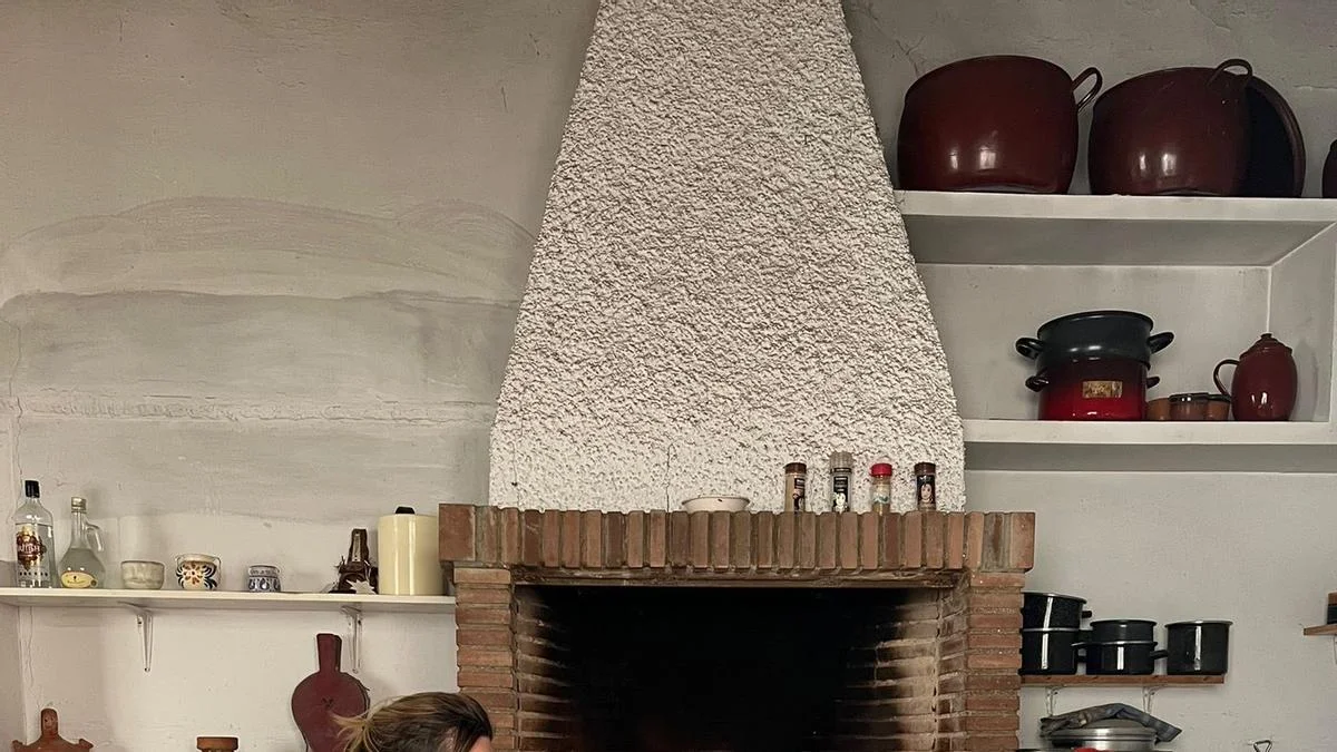 Pilar Alegría redefine la estrategia electoral del PSOE y desafía a la oposición con su campaña.