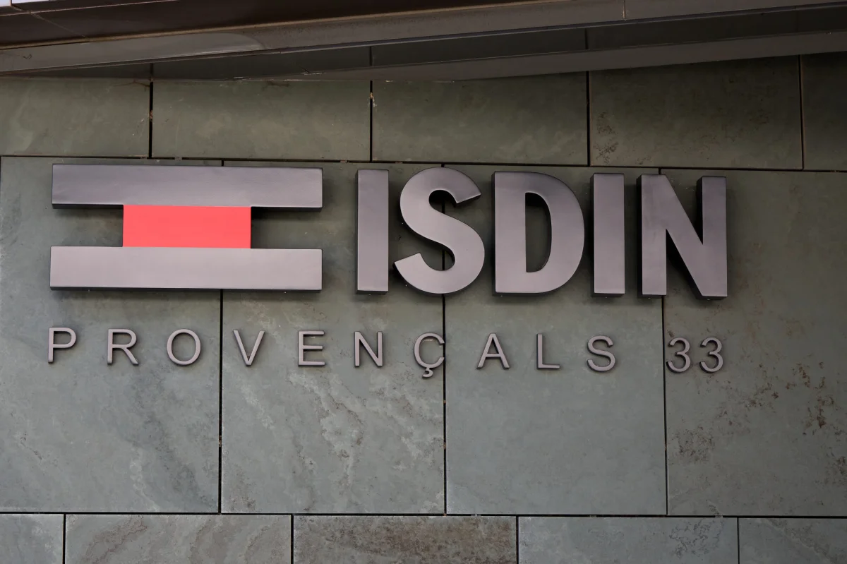 Puig refuerza su posición en el mercado al adquirir Isdin por 1.200 millones
